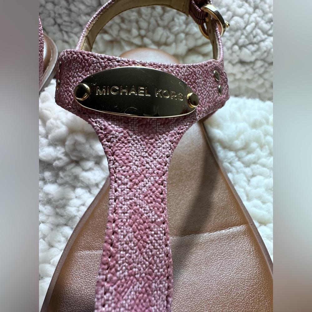 Michael Kors woman’s sandals 🩴 - Picture 2 of 11